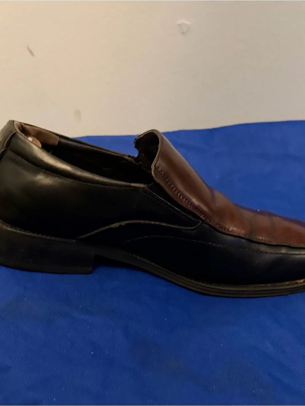 Vintage Black and burgundy genuine leather Slip-On Loafers